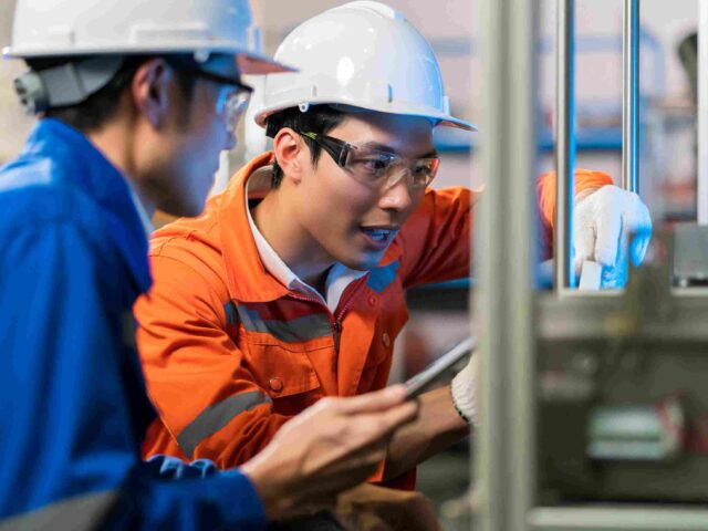 Mobile app for digital permit to work system: