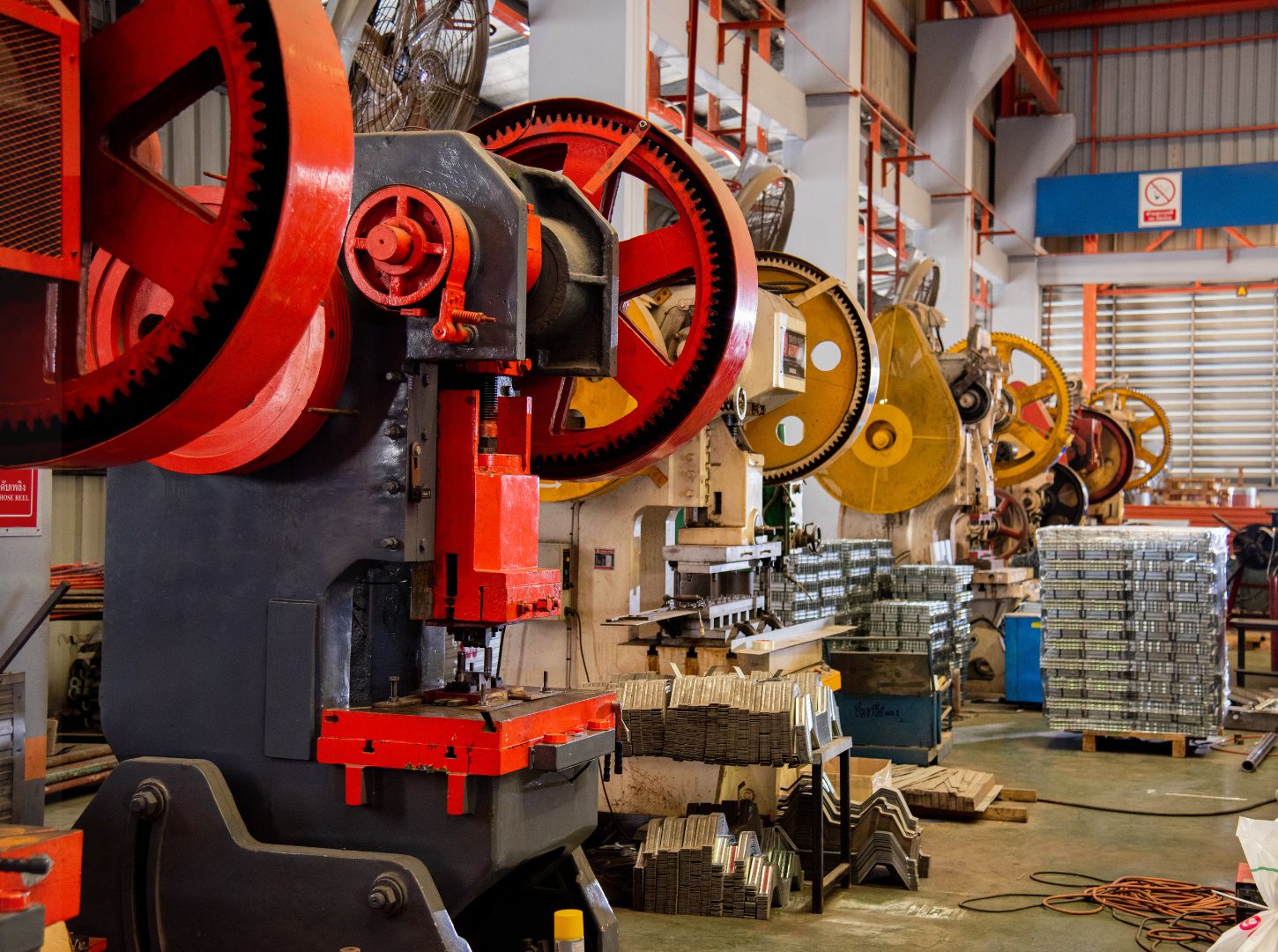 Industrial Machinery Industry manufacturing facility with advanced equipment and production operations